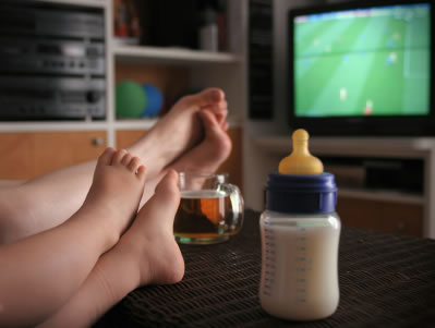 Baby & Dad watching TV